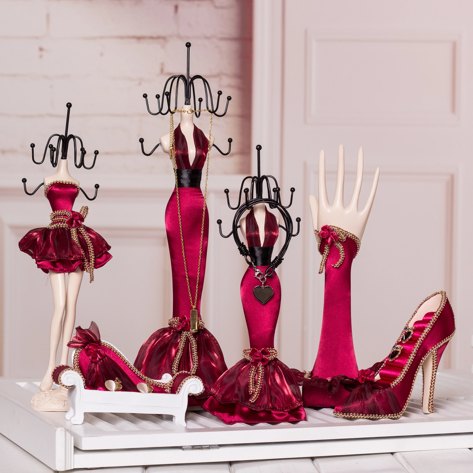 Rotating Jewelry Display Holder Organizer Stand Iron and Resin Women Necklace Bracelet Earrings Storage Bedroom Decor Ornaments
Rotating Jewelry Display Holder Organizer Stand Iron and Resin Women Necklace Bracelet Earrings Storage Bedroom Decor Ornaments