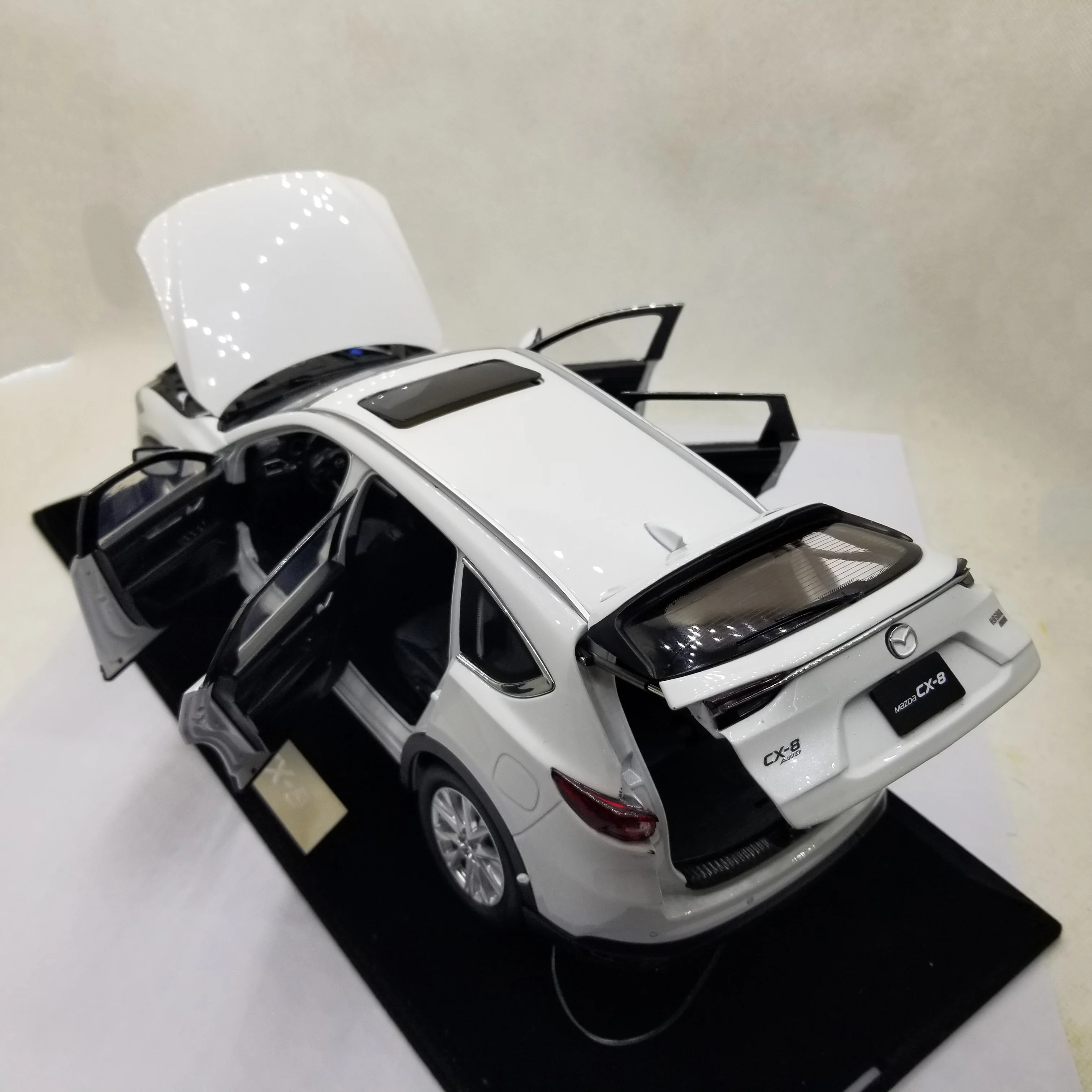 Модель литая автомобиля для Mazda CX-8 2019 белый внедорожник редкий игрушечный