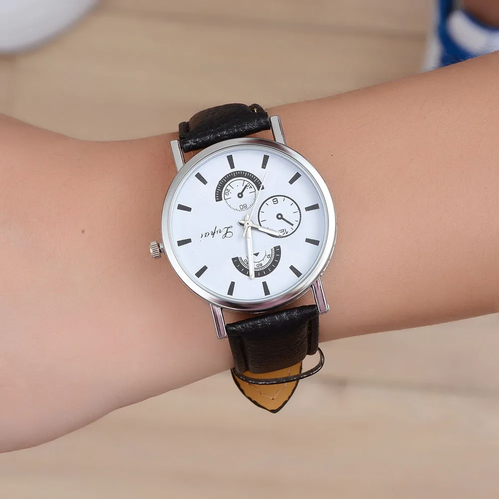 2020 Lvpai Brand Men's Sports Leather Military Simple Watch for Men Quartz Watch Relogio Masculino reloj hombre Free Shipping
2020 Lvpai Brand Men's Sports Leather Military Simple Watch for Men Quartz Watch Relogio Masculino reloj hombre Free Shipping