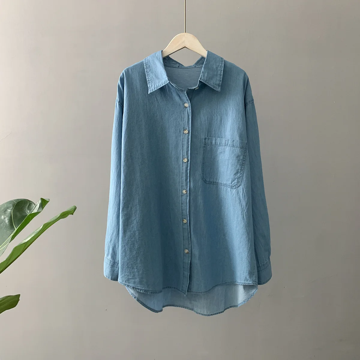 2020 Women Autumn Denim Blouses Turn Down Collar Shirts Denim Tops And Blouses Boyfriend style loose denim shirt jacket Cotton 
2020 Women Autumn Denim Blouses Turn Down Collar Shirts Denim Tops And Blouses Boyfriend style loose denim shirt jacket Cotton