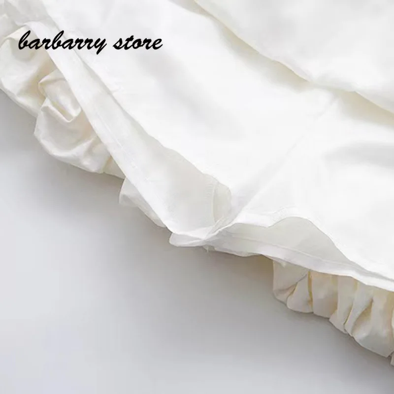 2021 luxury brand pure color women's short skirt fashion temperament pleated skirt high waist slim A-line skirt pompous skirt
2021 luxury brand pure color women's short skirt fashion temperament pleated skirt high waist slim A-line skirt pompous skirt