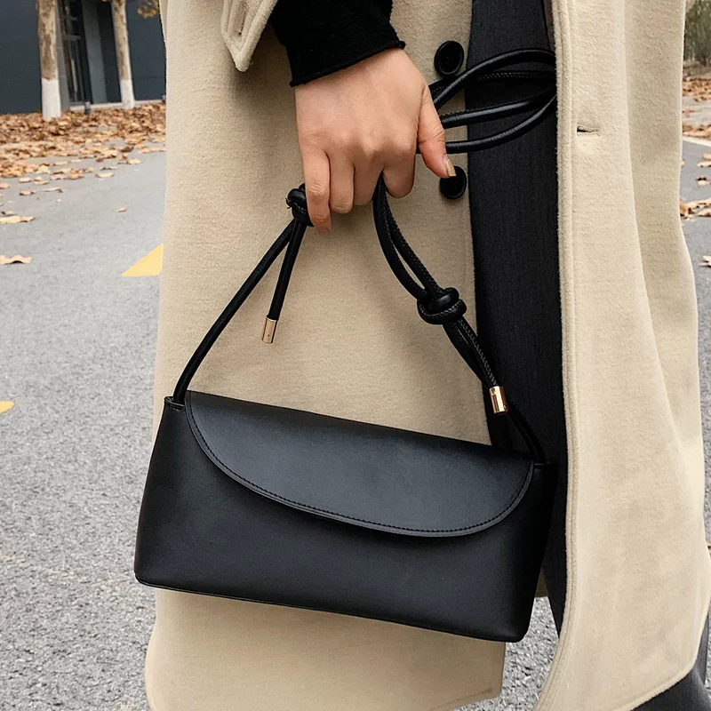 Ladies Solid Color PU Leather Messenger Bag Elegant Design Travel One-Shoulder Portable
Ladies Solid Color PU Leather Messenger Bag Elegant Design Travel One-Shoulder Portable