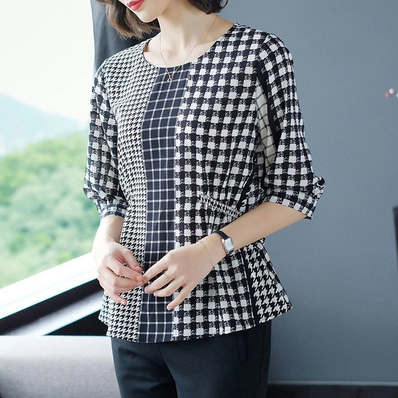 Plus Size Women Spring Summer Style Chiffon Blouses Shirts Lady Casual Half Sleeve O-Neck Plaid Printed Blusas Tops ZZ0246
Plus Size Women Spring Summer Style Chiffon Blouses Shirts Lady Casual Half Sleeve O-Neck Plaid Printed Blusas Tops ZZ0246