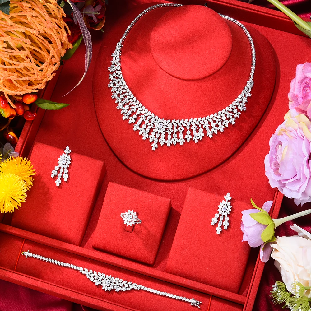 Soramoore New Gorgeous Sparkly Luxury Necklace Bangle Earrings Ring Jewelry Set for Noble Brides Wedding Jewellery High Quality
Soramoore New Gorgeous Sparkly Luxury Necklace Bangle Earrings Ring Jewelry Set for Noble Brides Wedding Jewellery High Quality
