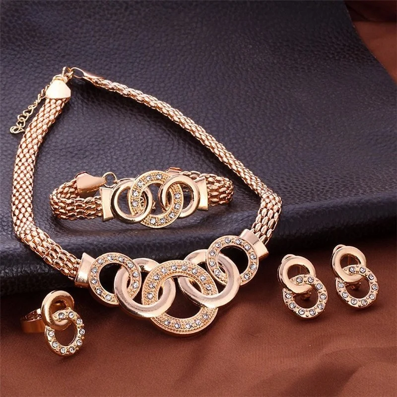 4Pcs/set Luxury Jewelry Sets Link Chain Geometric Circle Metal Necklace Bracelet Earrings Ring Jewelry Set for Women Wedding
4Pcs/set Luxury Jewelry Sets Link Chain Geometric Circle Metal Necklace Bracelet Earrings Ring Jewelry Set for Women Wedding