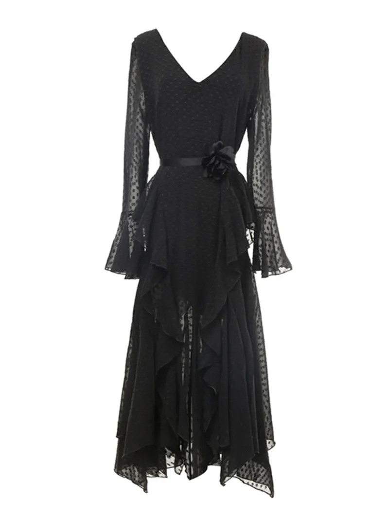 Women French Retro Black Chiffon Dress Summer Fashion V Neck Flare Sleeve Sexy Backless Dress Elegant Irregular Fairy Midi Dress
Women French Retro Black Chiffon Dress Summer Fashion V Neck Flare Sleeve Sexy Backless Dress Elegant Irregular Fairy Midi Dress