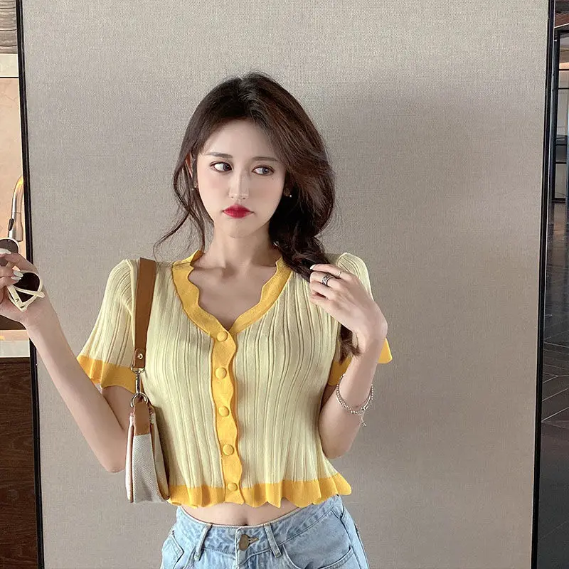 Short cardigan sweater women's summer 2020 new Korean wind gentle wind lazy purple wear on the tide
Short cardigan sweater women's summer 2020 new Korean wind gentle wind lazy purple wear on the tide
