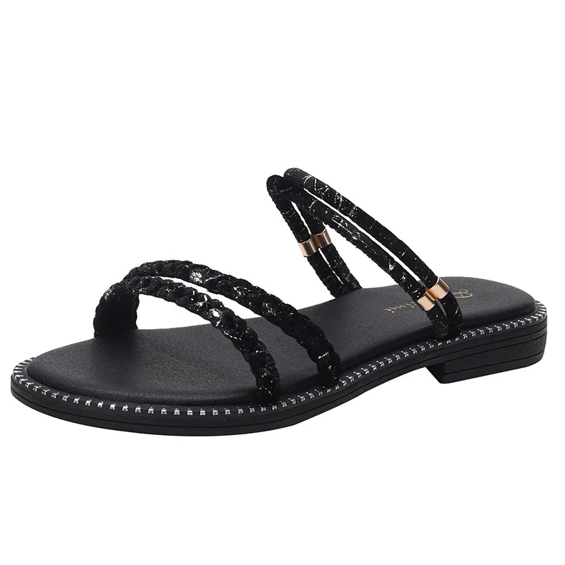 New summer sandals for women 2021, a pair of open toe shoes, a pair of Roman shoes with sandals
New summer sandals for women 2021, a pair of open toe shoes, a pair of Roman shoes with sandals