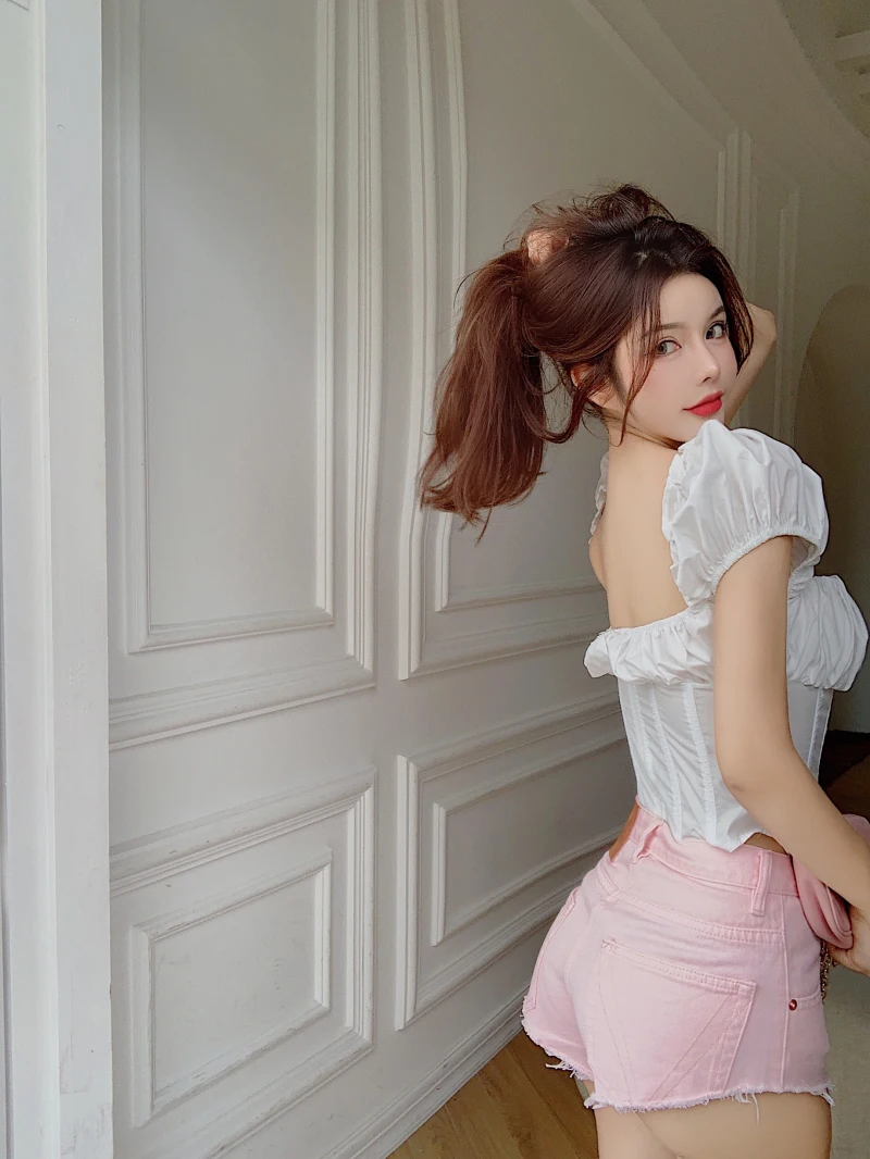 Shirt White Square Neck Short Bubble Sleeve Blouse Design Tie Shirt Summer Irregular Short Sleeve Top
Shirt White Square Neck Short Bubble Sleeve Blouse Design Tie Shirt Summer Irregular Short Sleeve Top
