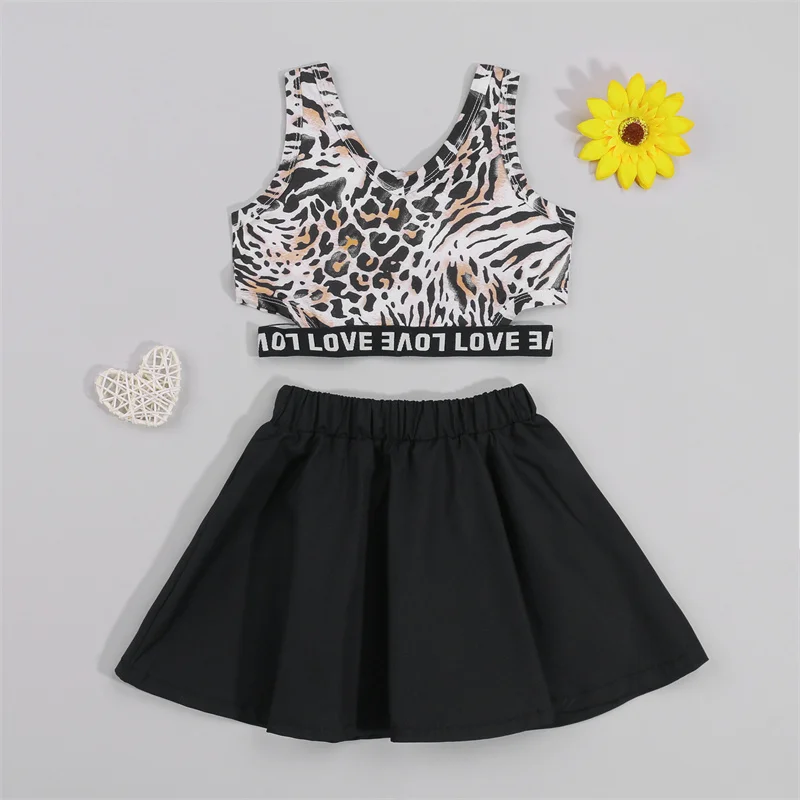 2-7Y Baby Girls Summer Casual 2Pcs Clothes Set V-Neck Hollow Out Vest + Solid Color Pleated Skirt Suits Toddlers Kids Outfits
2-7Y Baby Girls Summer Casual 2Pcs Clothes Set V-Neck Hollow Out Vest + Solid Color Pleated Skirt Suits Toddlers Kids Outfits