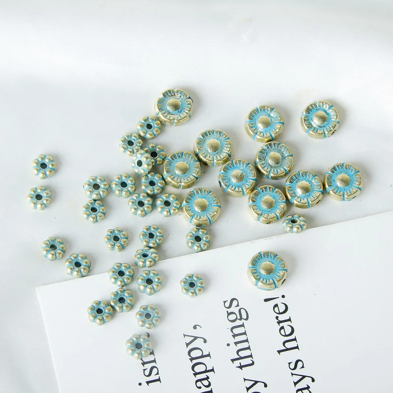 Custom-made blue painted gold spray gold small flower resin beads DIY hand-made bracelet necklace jewelry accessories
Custom-made blue painted gold spray gold small flower resin beads DIY hand-made bracelet necklace jewelry accessories