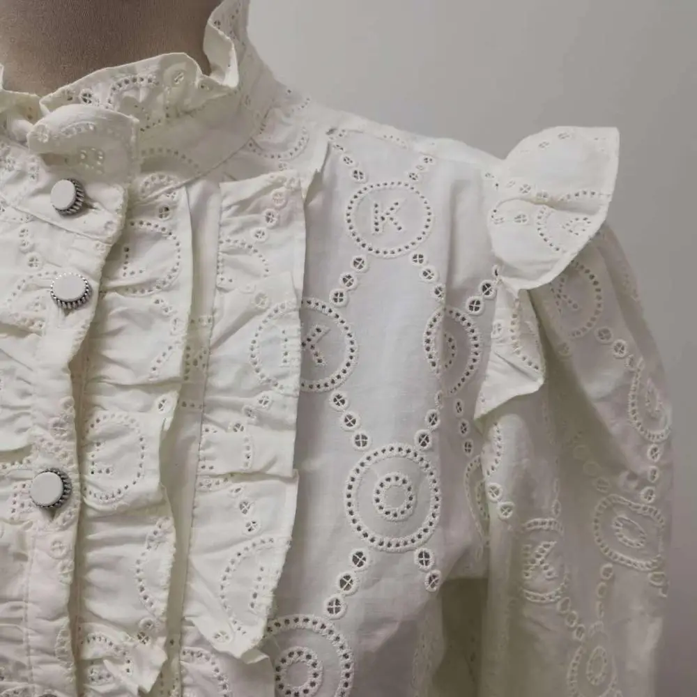 Women's Ruffles Blouse White Hollow out Embroidery Long Sleeve Single Breasted Cotton Sweet Tops Lady Shirt
Women's Ruffles Blouse White Hollow out Embroidery Long Sleeve Single Breasted Cotton Sweet Tops Lady Shirt