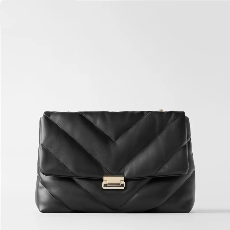 New Female Black Quilted Shoulder Bag Messenger Bag 2020 Portable Large Bag Soft Leather Chain Bags Women Purse and Handbags
New Female Black Quilted Shoulder Bag Messenger Bag 2020 Portable Large Bag Soft Leather Chain Bags Women Purse and Handbags