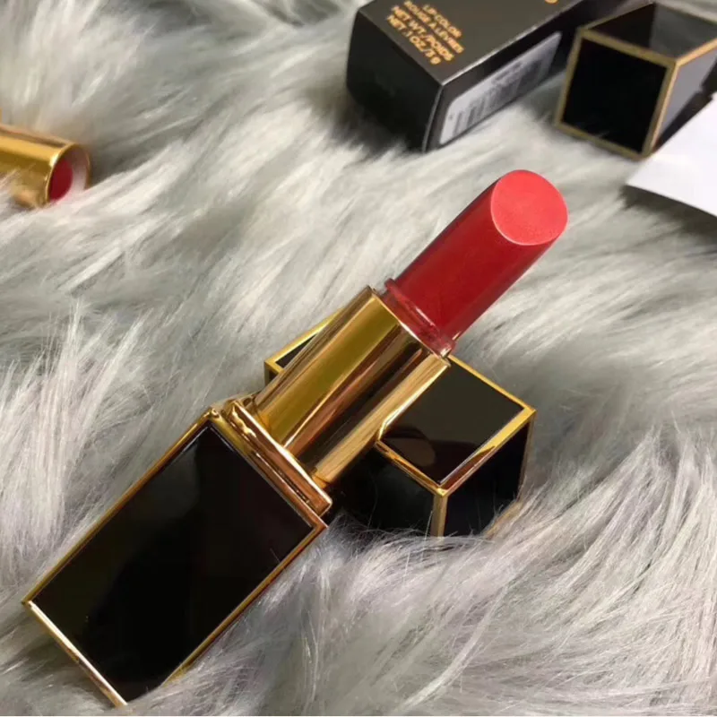 High Quality Brand Lipstick Matte Creamy Texture Lip Makeup Moisturizing Fashion Colors Red Nude Senior Gift For Woman 3g 
High Quality Brand Lipstick Matte Creamy Texture Lip Makeup Moisturizing Fashion Colors Red Nude Senior Gift For Woman 3g