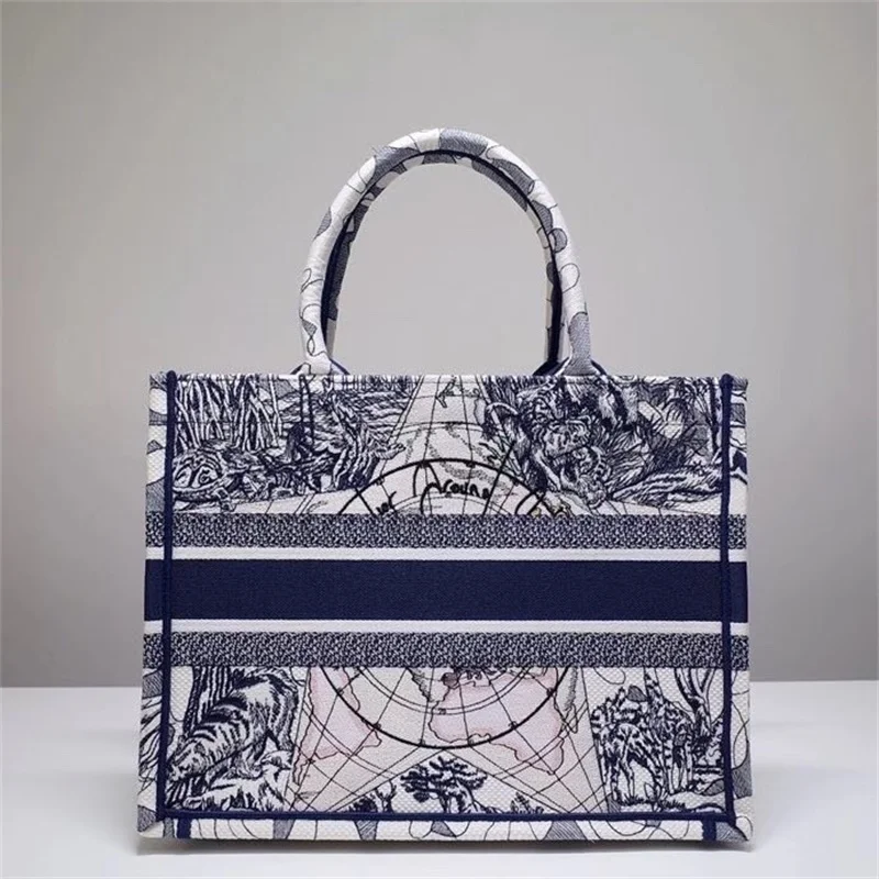 Embroidery Book Tote Bags for Women 2021 Top Designer Luxury Handbags Lady's New Fashion Shoulder Shopping Bag
Embroidery Book Tote Bags for Women 2021 Top Designer Luxury Handbags Lady's New Fashion Shoulder Shopping Bag