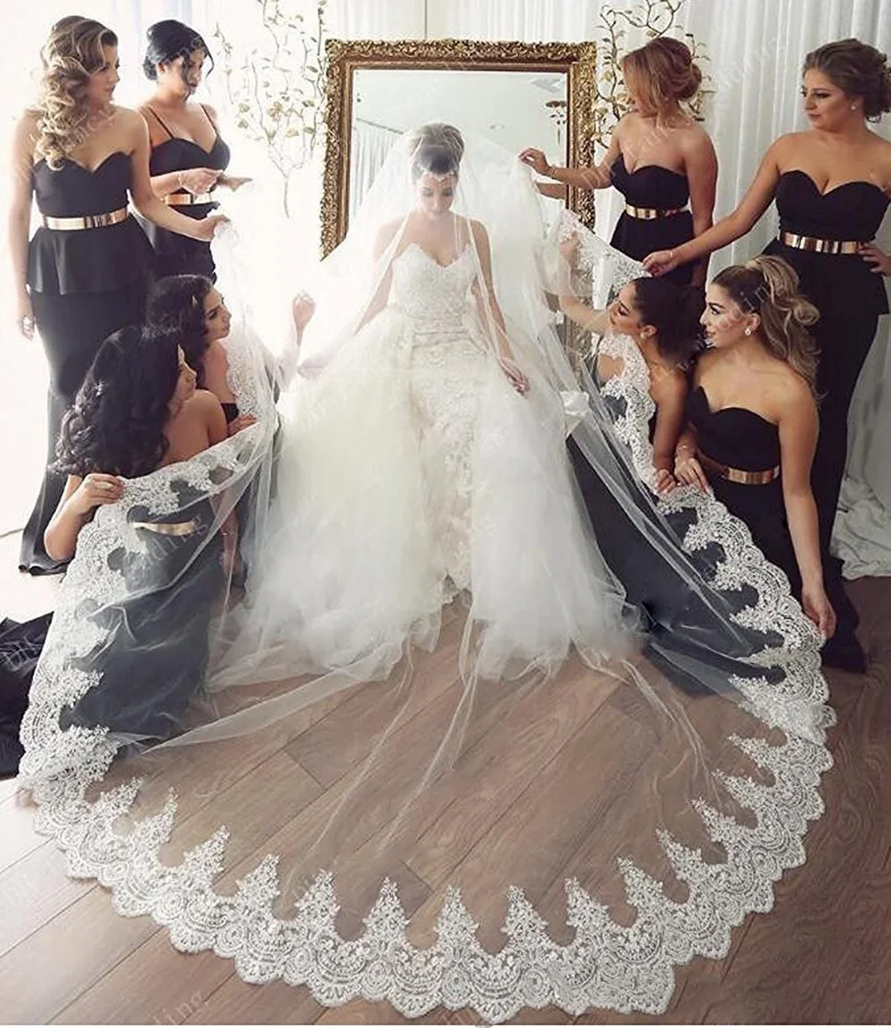 Cathedral Wedding Veils 3*3 Meters Long Lace Edge Bridal Veil with Comb One Layer Women Wedding Accessories
Cathedral Wedding Veils 3*3 Meters Long Lace Edge Bridal Veil with Comb One Layer Women Wedding Accessories