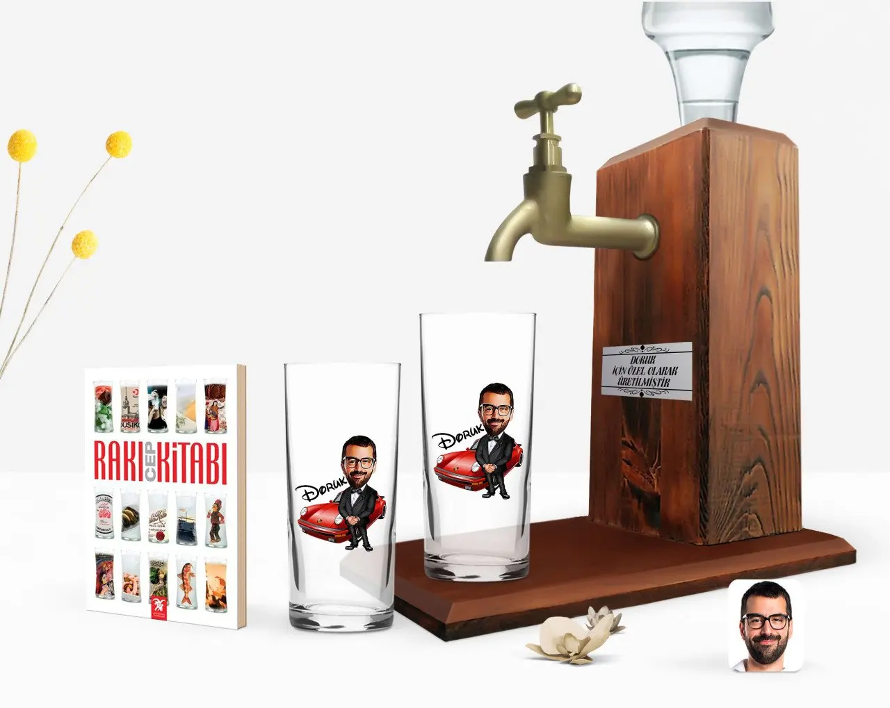 Personalized Color Printed Men 'S Boss Caricature Of Dual Arrack Cup Wood Rack stand And Mobile Book Gift Seti-1
Personalized Color Printed Men 'S Boss Caricature Of Dual Arrack Cup Wood Rack stand And Mobile Book Gift Seti-1