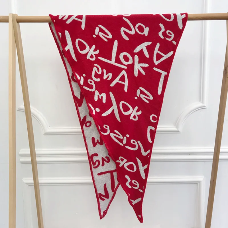 New Winter Letter Graffiti Warm Triangle Scarf for Women Pashmina Shawl Wrap Female Thciken Neck Bandana Luxury Stole Foulard
New Winter Letter Graffiti Warm Triangle Scarf for Women Pashmina Shawl Wrap Female Thciken Neck Bandana Luxury Stole Foulard