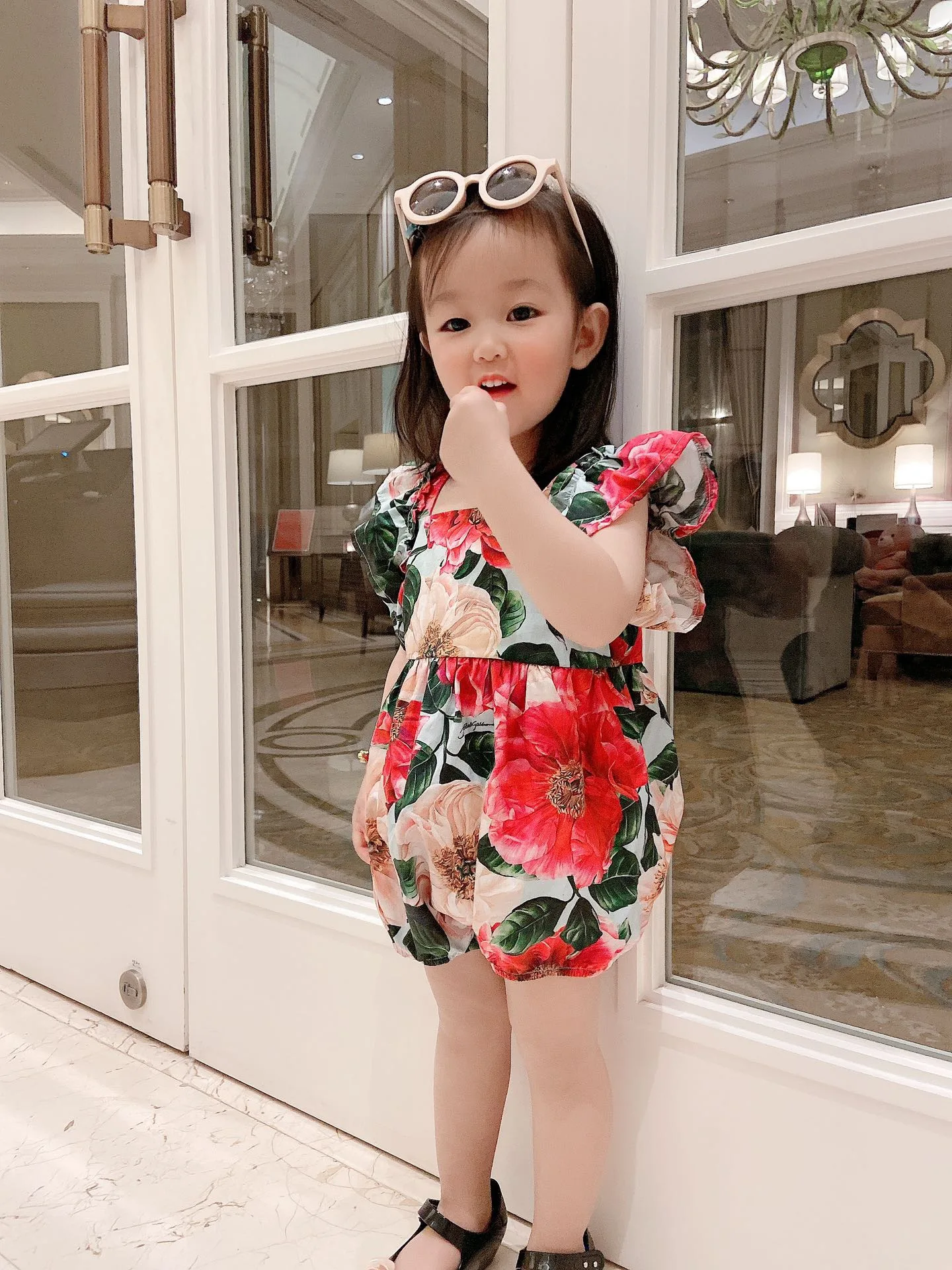 2021 summer new girl's cotton big flower print creeping suit infant flying sleeve hatsuit baby cute bag fart suit
2021 summer new girl's cotton big flower print creeping suit infant flying sleeve hatsuit baby cute bag fart suit