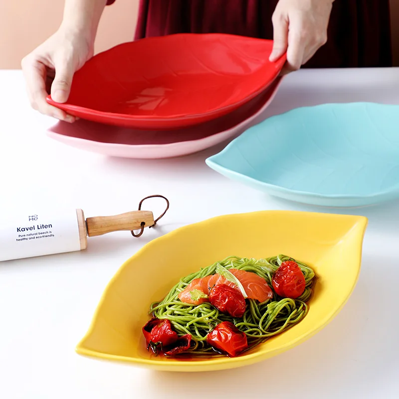 Creative leaf plate ceramic platter household dish reunion rice combination family gathering large
Creative leaf plate ceramic platter household dish reunion rice combination family gathering large