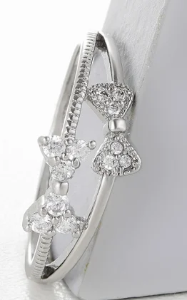 YVV86 925 Sterling Silver Ring women's imitation ring zircon women's ring
YVV86 925 Sterling Silver Ring women's imitation ring zircon women's ring