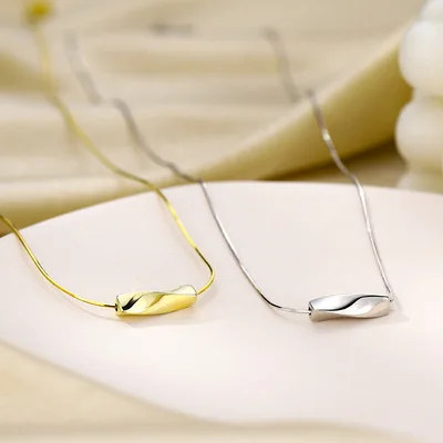 Ожерелье с геометрическим рисунком и надписью для женщин, роскошное ожерелье-ниша, новая модная цепочка до ключиц, необычное темпераментно...
Ожерелье с геометрическим рисунком и надписью для женщин, роскошное ожерелье-ниша, новая модная цепочка до ключиц, необычное темпераментно...