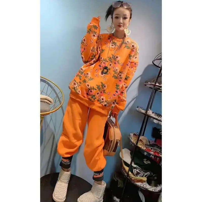 European Station 2021 Spring New Fashion Outfit Korean Style Padded Sweater Coat Casual Pants Women's Two-Piece Suit Fashion
European Station 2021 Spring New Fashion Outfit Korean Style Padded Sweater Coat Casual Pants Women's Two-Piece Suit Fashion