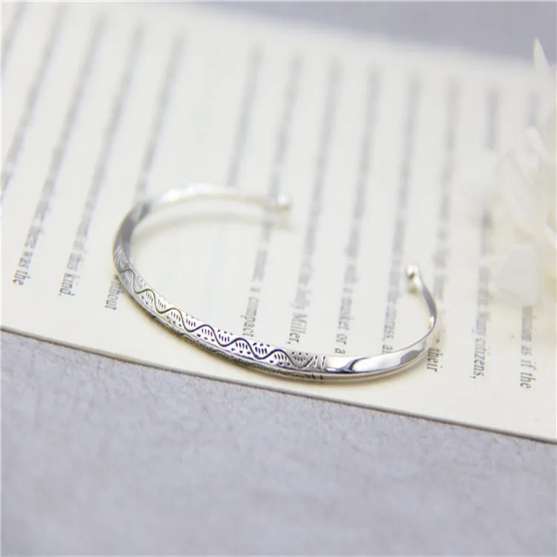 Real S925 Sterling Silver Women Simple Fashion Thin Opening Bangles Carved Wave Patterns Adjustable Balls Bangle Ethnic
Real S925 Sterling Silver Women Simple Fashion Thin Opening Bangles Carved Wave Patterns Adjustable Balls Bangle Ethnic