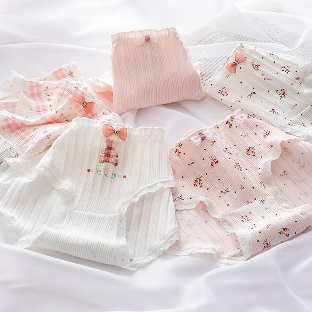 Korean New Lace Cute Bear Panties Sweet Bow-knot Lace-side Female Cotton Crotch Mid-waist Bag Hip Breathable Girl Panties 
Korean New Lace Cute Bear Panties Sweet Bow-knot Lace-side Female Cotton Crotch Mid-waist Bag Hip Breathable Girl Panties