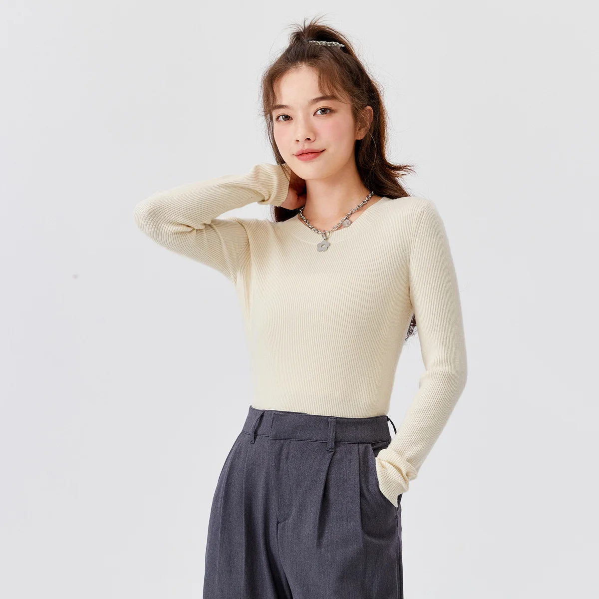 SEMIR Sweater Women Solid Color Base Knit Sweater 2021 Crew Neck Pullover Girls Single Wear Sweater
SEMIR Sweater Women Solid Color Base Knit Sweater 2021 Crew Neck Pullover Girls Single Wear Sweater