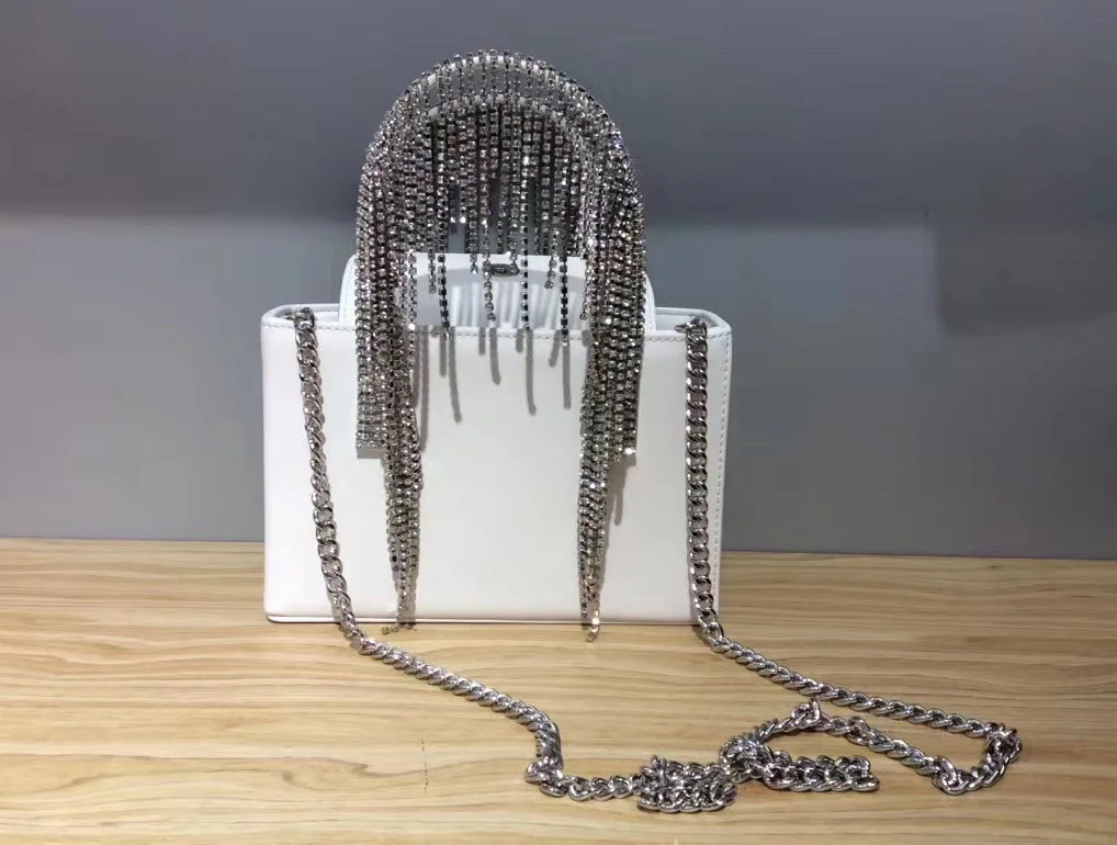 Rhinestone Tassel Evening Clutch Bag Women Box Shape Handbag Diamond Crossbody Bag Shoulder Bag Ladies Purse Wedding Party
Rhinestone Tassel Evening Clutch Bag Women Box Shape Handbag Diamond Crossbody Bag Shoulder Bag Ladies Purse Wedding Party