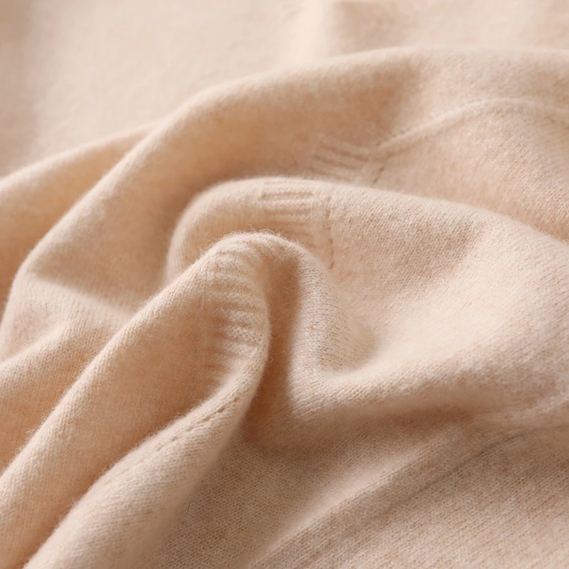 BELIARST 100% Pure Sweater Woman V-neck Pullover Short Sweater 2019 Autumn and Winter New Slim Sweater Knitted Warm Shirt
BELIARST 100% Pure Sweater Woman V-neck Pullover Short Sweater 2019 Autumn and Winter New Slim Sweater Knitted Warm Shirt