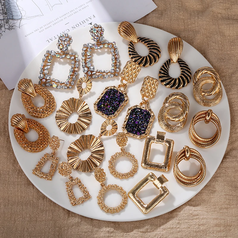 Vintage Geometric Earrings Golden Color Women's Earrings 2020 Big New Fashion Bohemia Drop Earing Modern Jewelry
Vintage Geometric Earrings Golden Color Women's Earrings 2020 Big New Fashion Bohemia Drop Earing Modern Jewelry