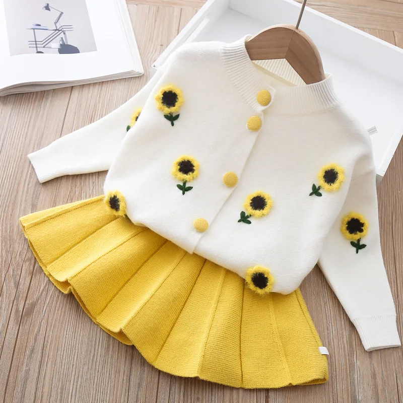 Girls Long Sleeve Knitting Suit Christmas Autumn Winter Girls Sweater Cardigan Knitting Top Skirt Two Piece Set Baby Girl Outfit
Girls Long Sleeve Knitting Suit Christmas Autumn Winter Girls Sweater Cardigan Knitting Top Skirt Two Piece Set Baby Girl Outfit