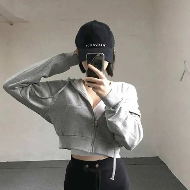 2020 spring and autumn new loose Korean edition Thin long-sleeved Hoodie Cardigan jacket female fashion INS short style jacket
2020 spring and autumn new loose Korean edition Thin long-sleeved Hoodie Cardigan jacket female fashion INS short style jacket