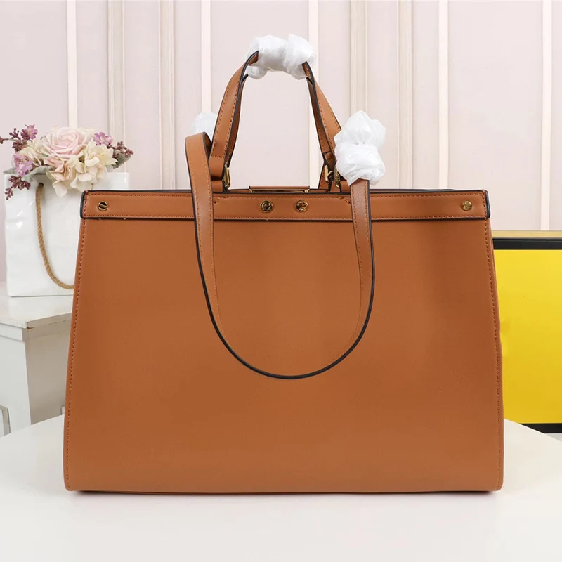 Retro design solid color double handle large-capacity leather handbags ladies new multifunctional tote bag fashion shoulder bag
Retro design solid color double handle large-capacity leather handbags ladies new multifunctional tote bag fashion shoulder bag