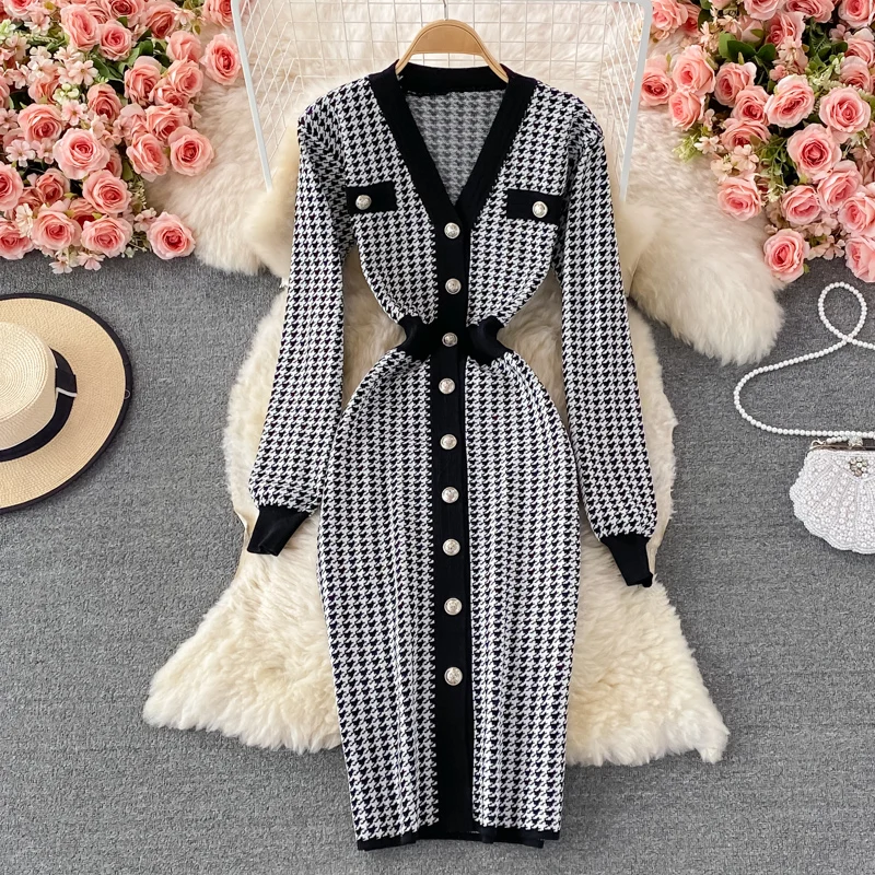 Korean Elegant V-neck Slim-Fit Mid-Length Houndstooth Knitted Dress Women High Waist Single-Breasted Sweater Dress Fall Winter
Korean Elegant V-neck Slim-Fit Mid-Length Houndstooth Knitted Dress Women High Waist Single-Breasted Sweater Dress Fall Winter