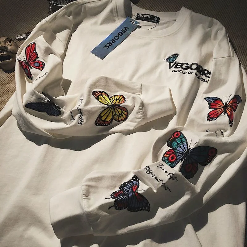 T-shirt 2021 Autumn New Korean Version Loose Cotton Long-sleeved T-shirt Female Student Wind Butterfly Printing Couple Jacke
T-shirt 2021 Autumn New Korean Version Loose Cotton Long-sleeved T-shirt Female Student Wind Butterfly Printing Couple Jacke