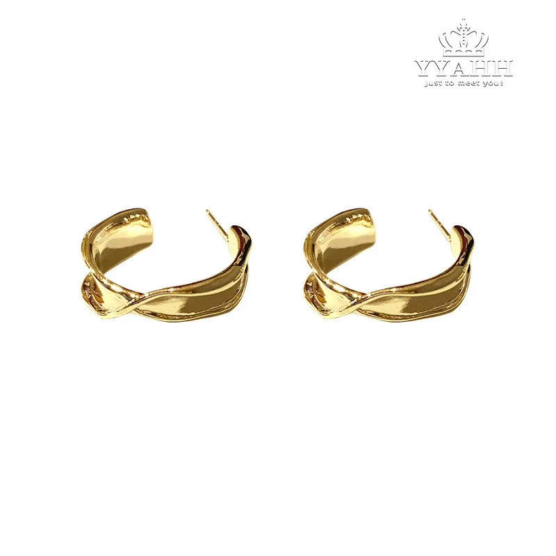 Twisted C-shaped Earring Retro Simple Fashion Earrings, Web Celebrity The Same Light Luxury Earrings Woman
Twisted C-shaped Earring Retro Simple Fashion Earrings, Web Celebrity The Same Light Luxury Earrings Woman