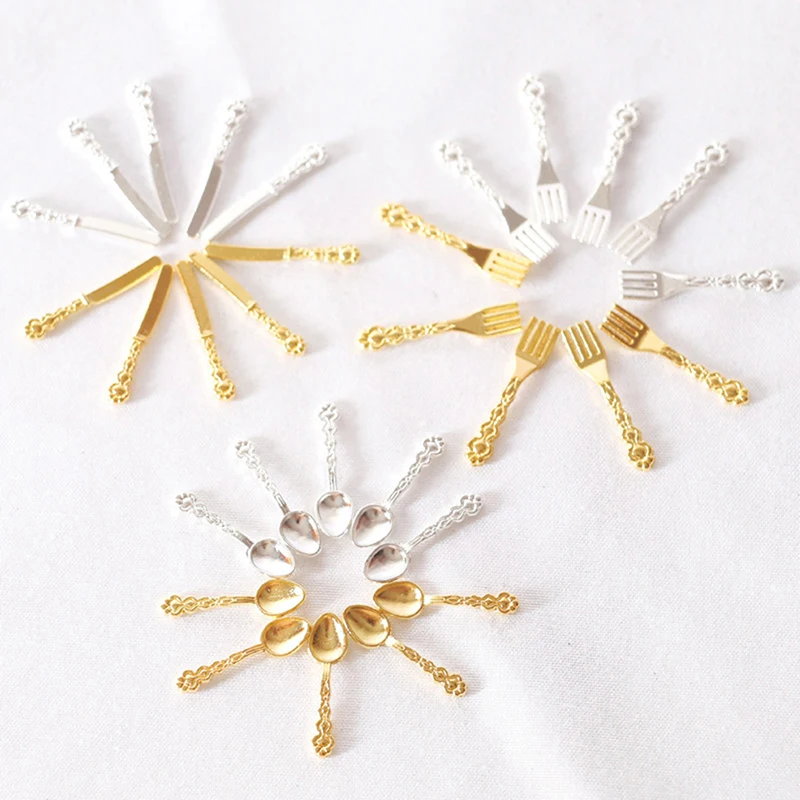 5Pcs Mini tableware set doll house 1:12 spoon knife and fork accessories Tableware Fork Accessories Doll
5Pcs Mini tableware set doll house 1:12 spoon knife and fork accessories Tableware Fork Accessories Doll