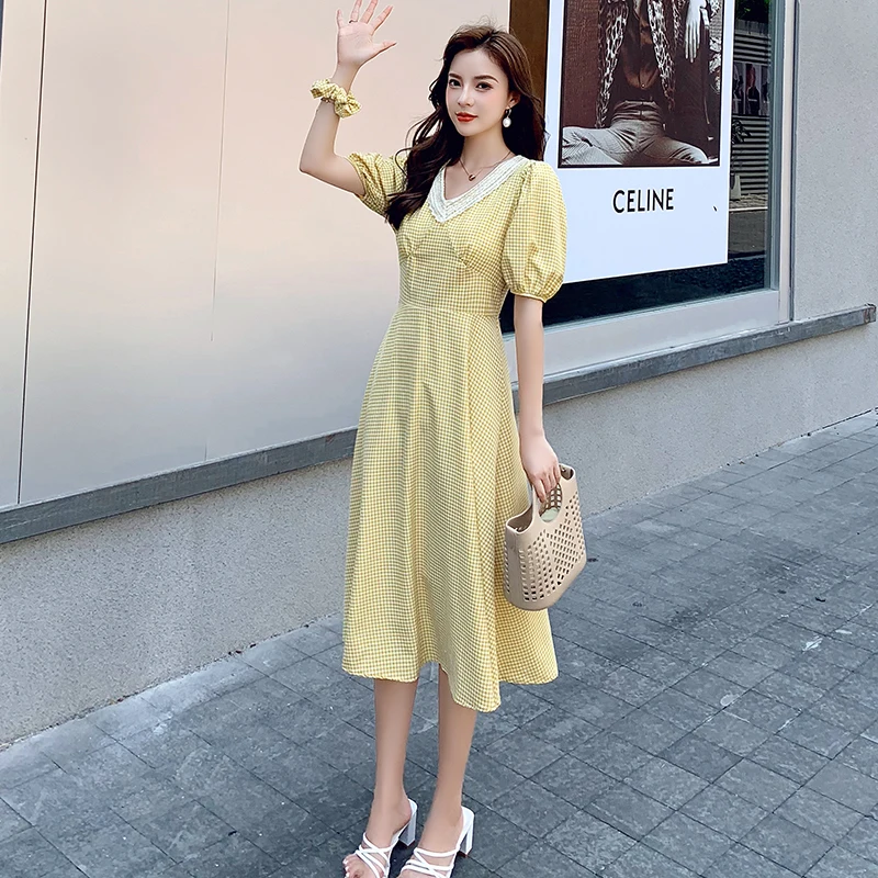 Summer wear new restoring ancient ways of tall waist show thin the grid v-neck over-the-knee hubble-bubble sleeve dress long ski
Summer wear new restoring ancient ways of tall waist show thin the grid v-neck over-the-knee hubble-bubble sleeve dress long ski