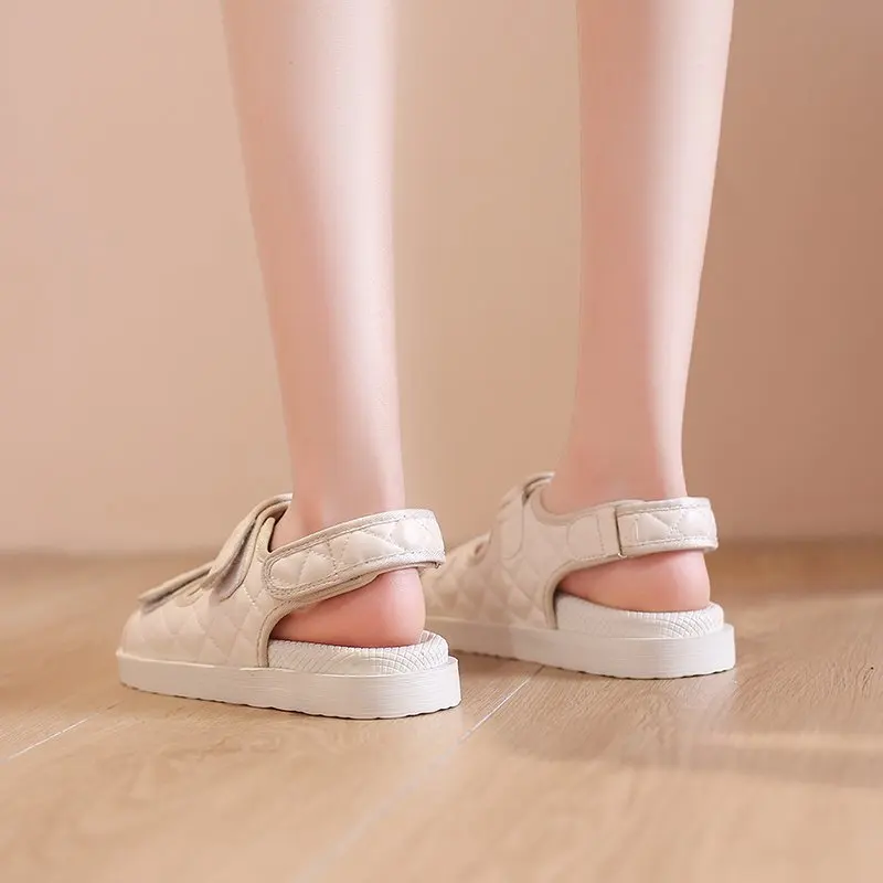 New Fashion Designer Shoes Ladies Sandals Hook&Loop Flat Shoes Comfortable PU Leather Lovers Shoes Platform Sandals Size:35-40
New Fashion Designer Shoes Ladies Sandals Hook&Loop Flat Shoes Comfortable PU Leather Lovers Shoes Platform Sandals Size:35-40