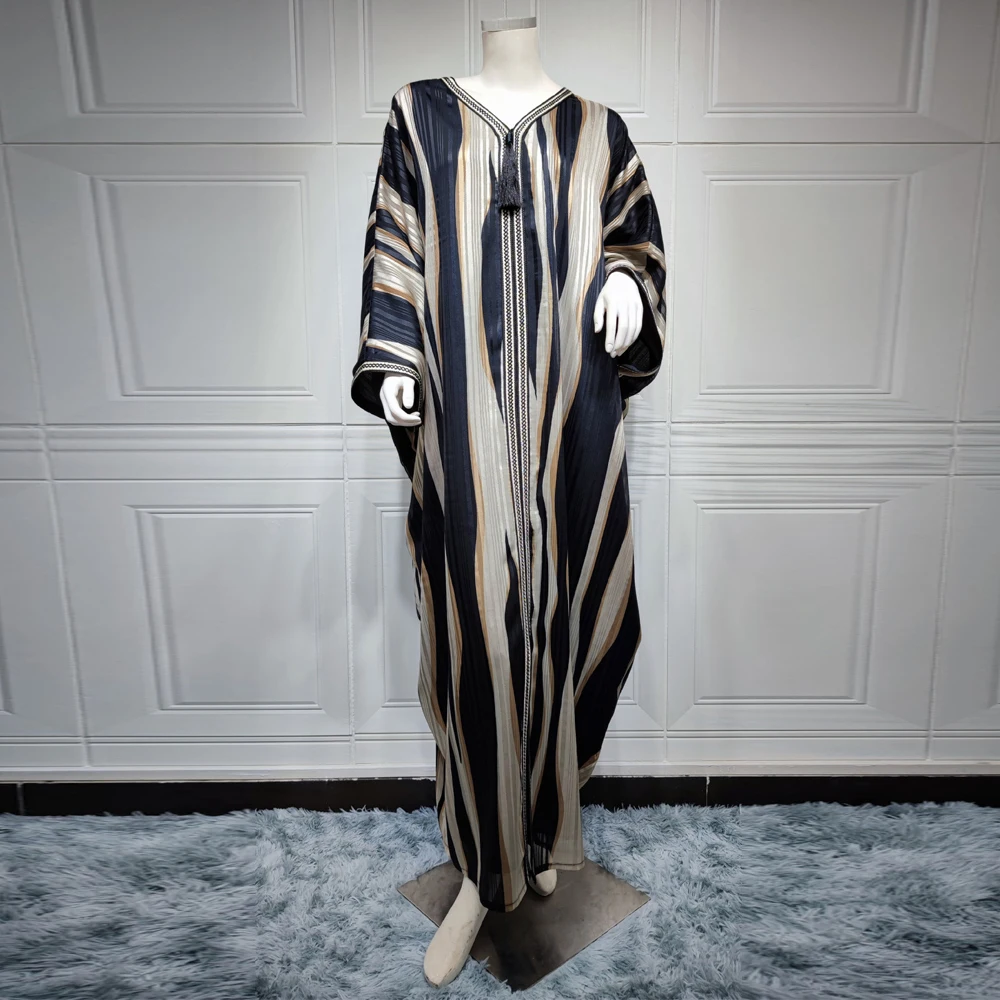 Ramadan Eid 100% gold thread Tencel Batwing Sleeve Abaya Dress Women's Ethnic Ribbon Robe Middle East Muslim dress Wy597
Ramadan Eid 100% gold thread Tencel Batwing Sleeve Abaya Dress Women's Ethnic Ribbon Robe Middle East Muslim dress Wy597