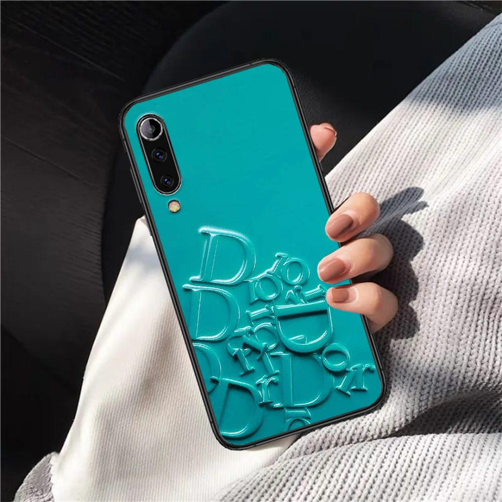 French Fashion Luxury Brand Phone Case Cover Hull For Xiaomi Mi A2 A3 8 9 9T Note 10 Se Lite Pro Black Cell Fashion Shell Pretty
French Fashion Luxury Brand Phone Case Cover Hull For Xiaomi Mi A2 A3 8 9 9T Note 10 Se Lite Pro Black Cell Fashion Shell Pretty