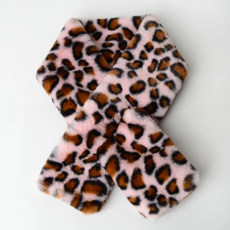 2021 new faux fur mink lady scarf Folemed Femme faux fur double-sided hair fashion warmth for the elderly and children
2021 new faux fur mink lady scarf Folemed Femme faux fur double-sided hair fashion warmth for the elderly and children