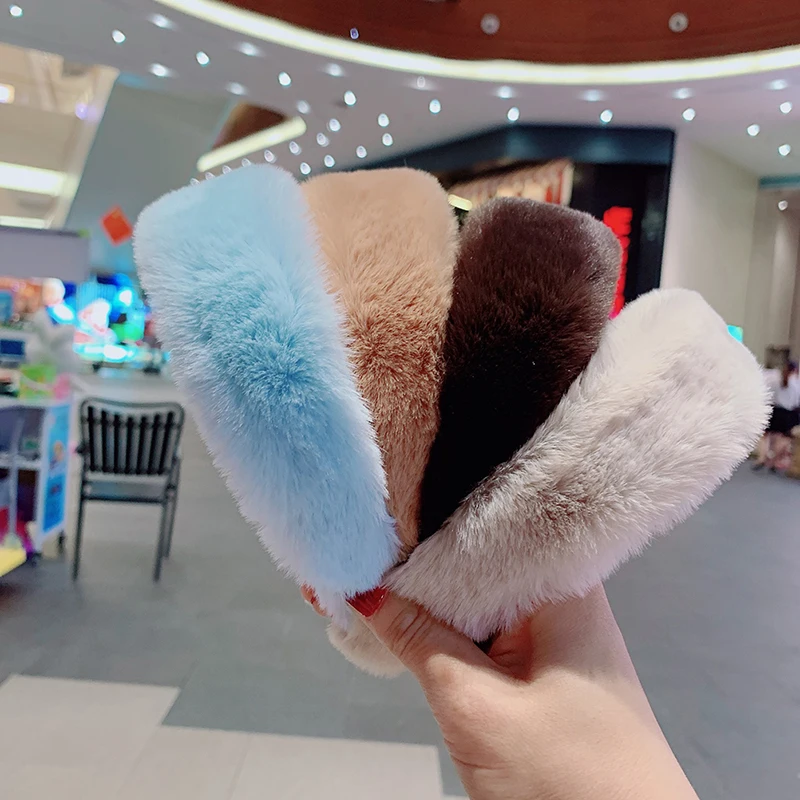 Korean Winter Sweet Temperament Imitation Rabbit Fur Wide Hair Hoop Candy Color Plush Headband Hair Accessories
Korean Winter Sweet Temperament Imitation Rabbit Fur Wide Hair Hoop Candy Color Plush Headband Hair Accessories