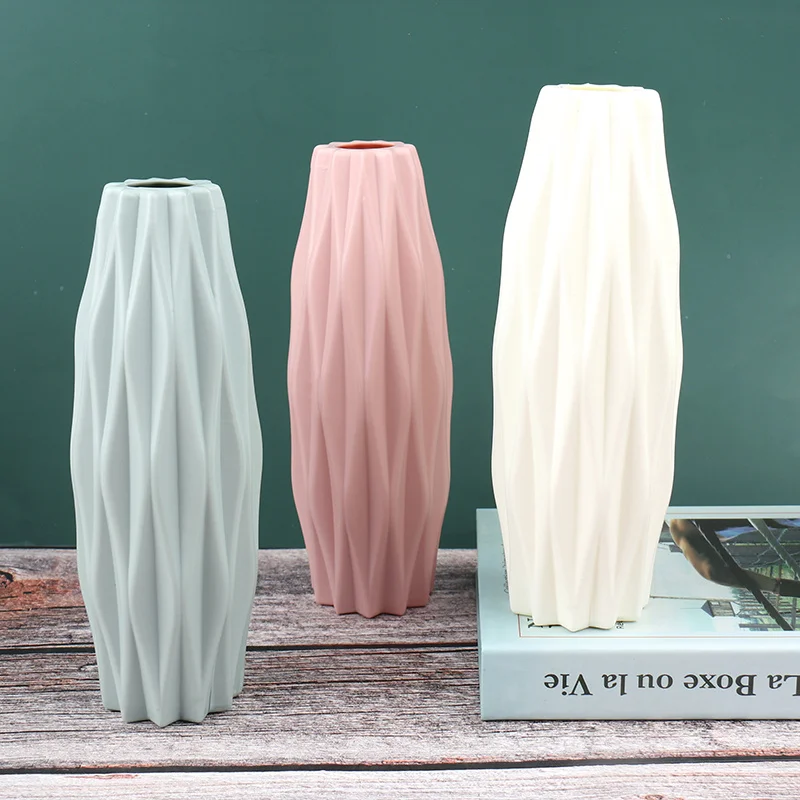 Modern Plastic Vases European Anti-ceramic Flower Vase Wedding Decorations Rattan-like Unbreakable Simplicity Basket Arrangement
Modern Plastic Vases European Anti-ceramic Flower Vase Wedding Decorations Rattan-like Unbreakable Simplicity Basket Arrangement
