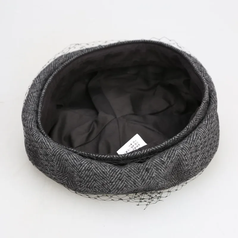 Classic Lady Lace Beret Noble Woman Autumn and Winter Daily Matching Dress Wedding Hat Retro Girl Elegant Outing Painter Hat 
Classic Lady Lace Beret Noble Woman Autumn and Winter Daily Matching Dress Wedding Hat Retro Girl Elegant Outing Painter Hat