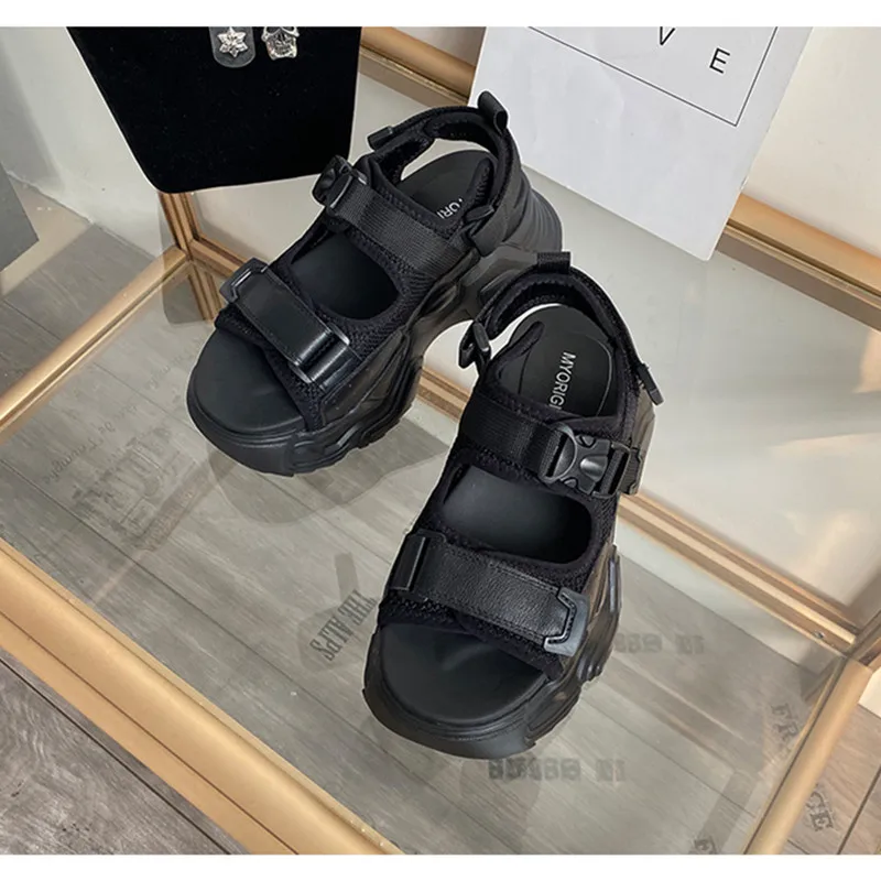 Female Leisure Shoes Small Breeze Velcro Solid Color Black Daily Genuine Leather Thick Bottom Round Toe Flat Platform Sandals
Female Leisure Shoes Small Breeze Velcro Solid Color Black Daily Genuine Leather Thick Bottom Round Toe Flat Platform Sandals
