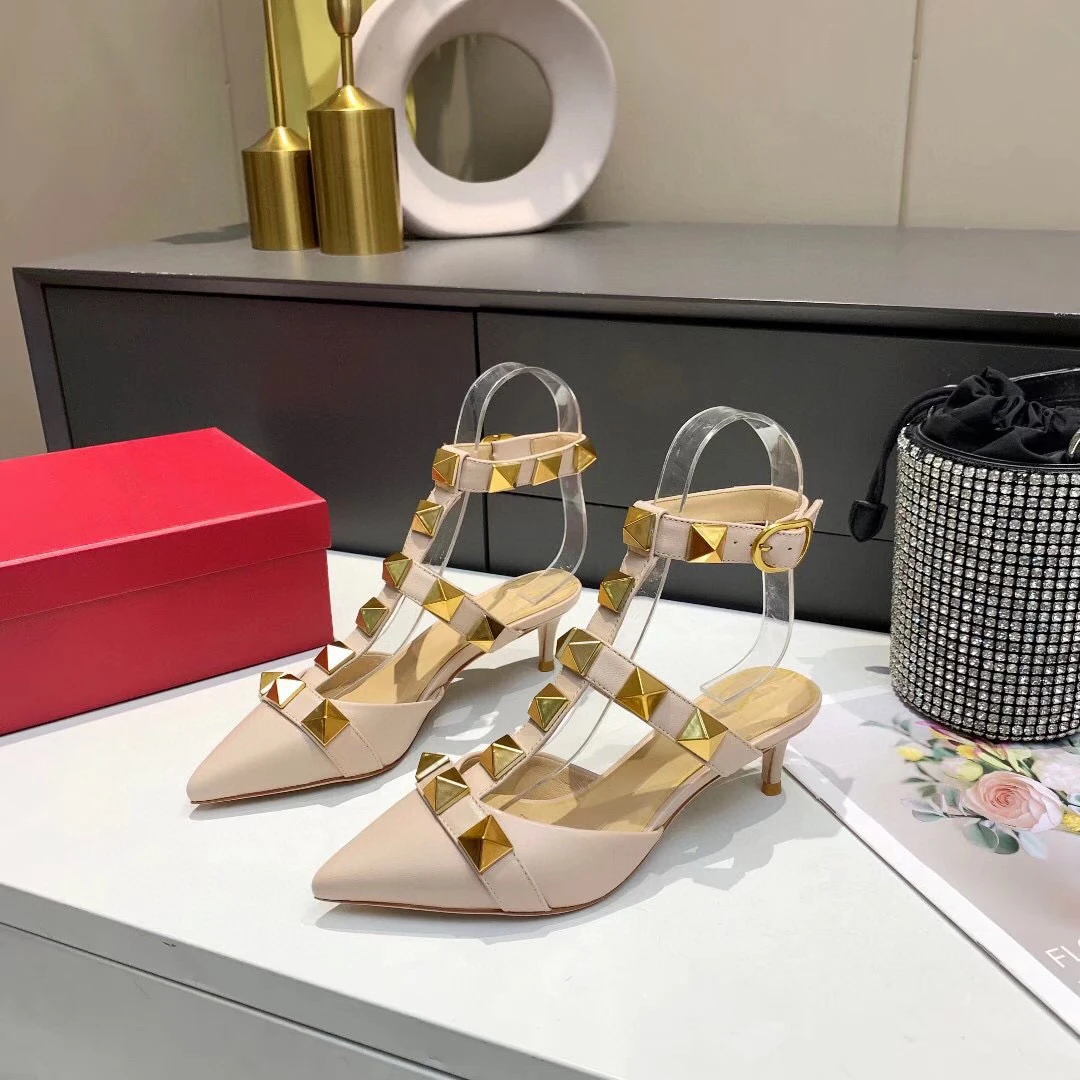 Correct LOGO Designer Luxry Summer Women High Heel Pointed Sandals With Rivets Genuine Leather Lady Wedding Party Shoes
Correct LOGO Designer Luxry Summer Women High Heel Pointed Sandals With Rivets Genuine Leather Lady Wedding Party Shoes